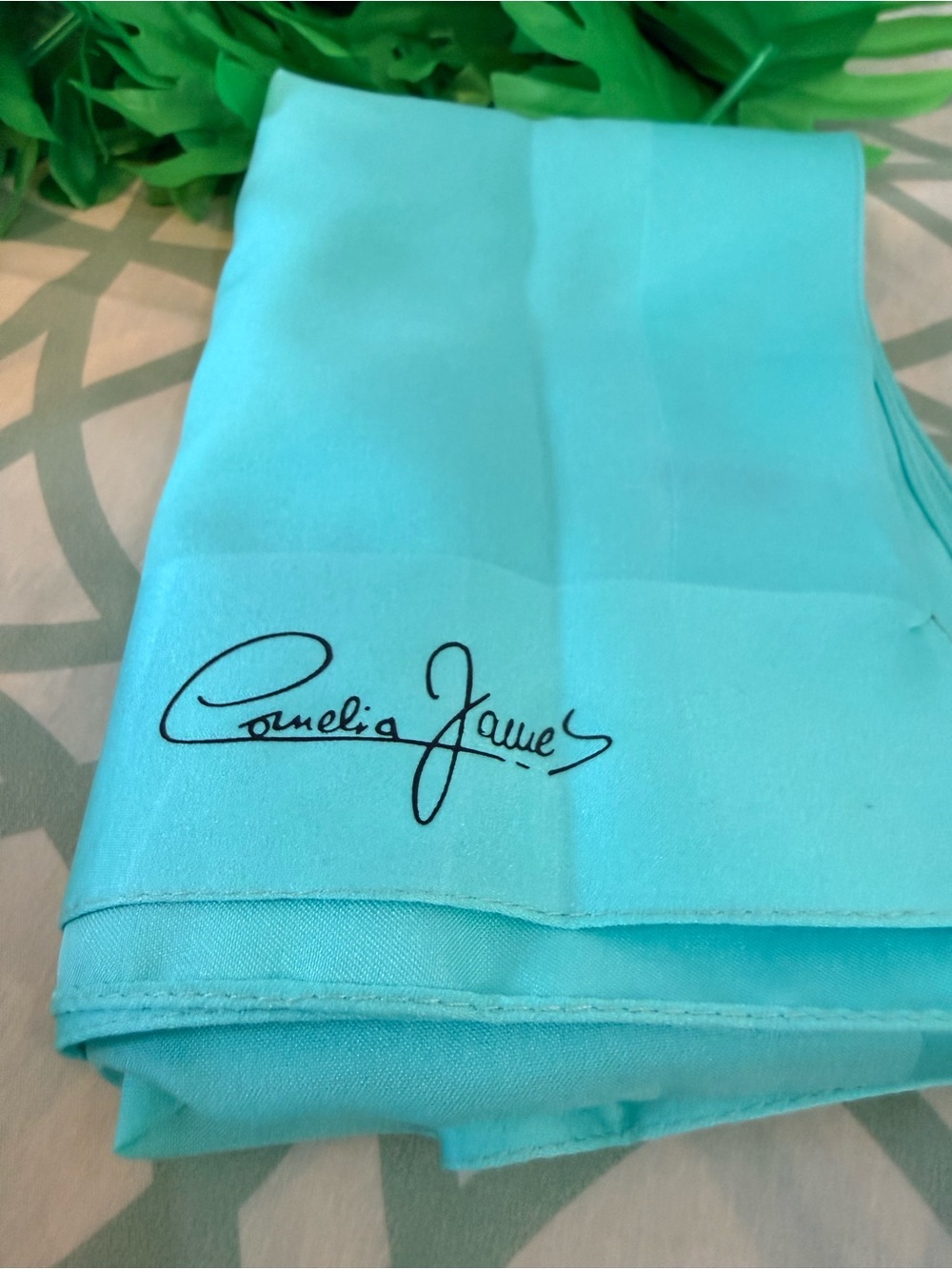 💫10/$25 • Vintage Cornelia James Turquoise Scarf - Picture 2 of 4